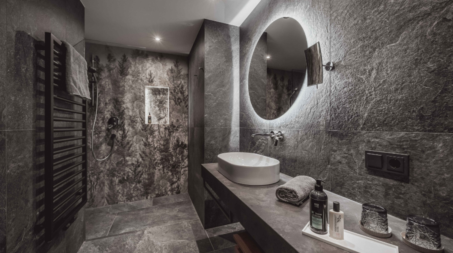 Hotel Continental Dolomites: Eleganza e comfort in bagno